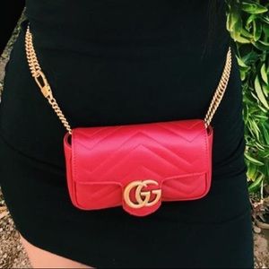 Gucci Marmont matelassé leather super mini bag